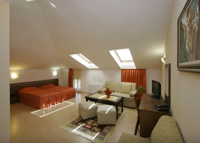 Alafrangite Hotel 3*