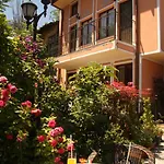 Alafrangite Ξενοδοχείο 3*