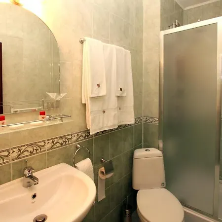 Alafrangite 3*