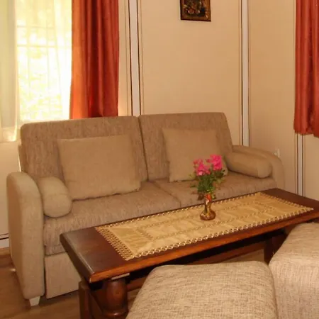 Szálloda Alafrangite 3*