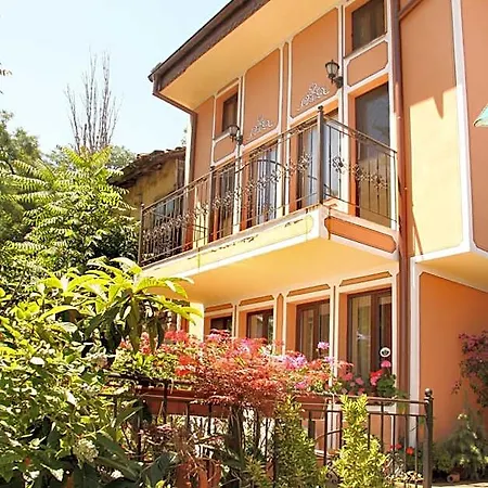 Alafrangite 3*