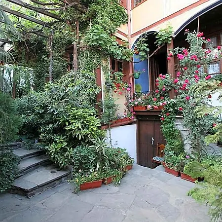 Hotel Alafrangite 3*