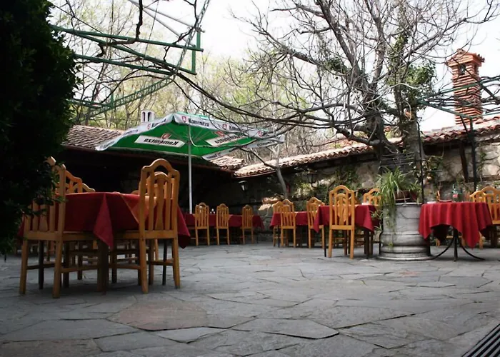 Hotel Alafrangite 3*